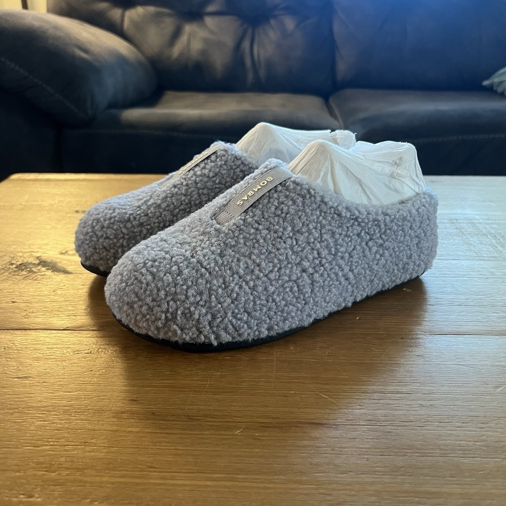 NWT Bombas The Sunday Slipper Baby Blue Sherpa House Shoes Women's Size 4-5 - Picture 2 of 10